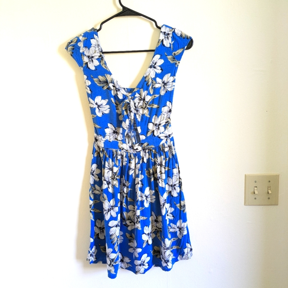 Blue Tropical Floral Cutout Sundress mini dress vacation Hollister sz Small